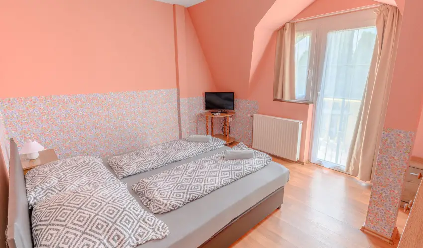 Borb�la Vend�gh�z Gyenesdi�s