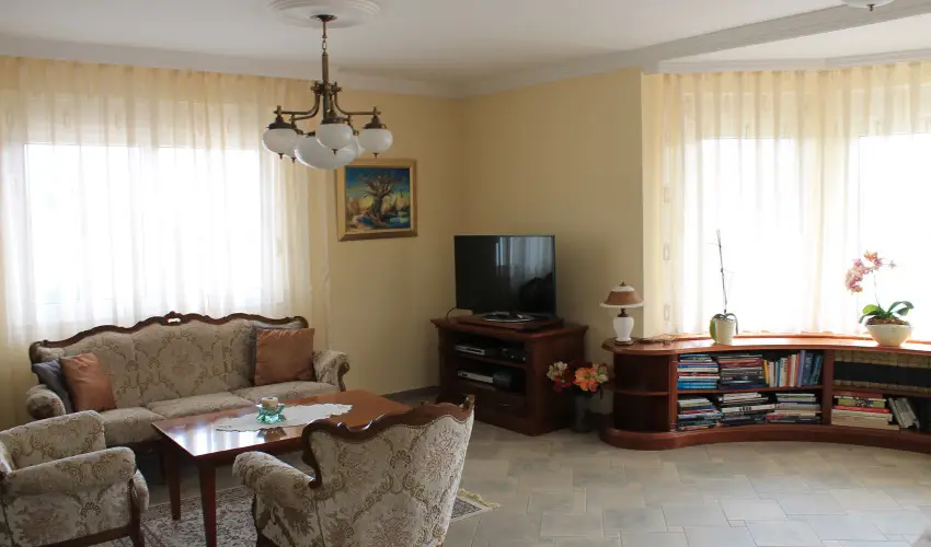 Fortuna Villa H�v�z