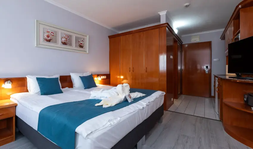 Holiday Club Apartman Hotel H�v�z H�v�z