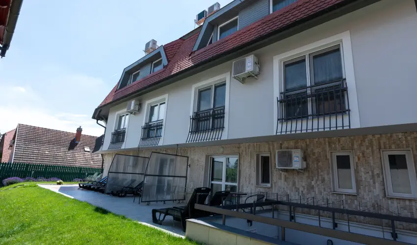 Holiday Club Apartman Hotel H�v�z H�v�z