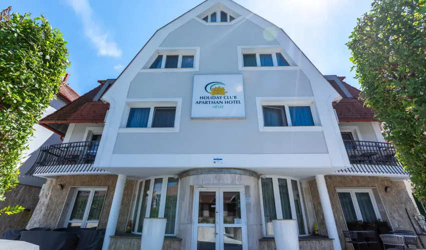 Holiday Club Apartman Hotel H�v�z H�v�z