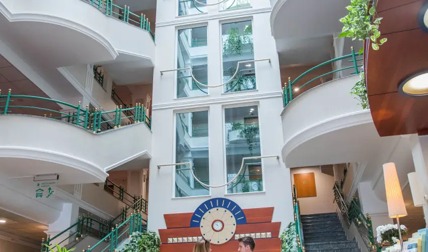 Palace Hotel  H�v�z