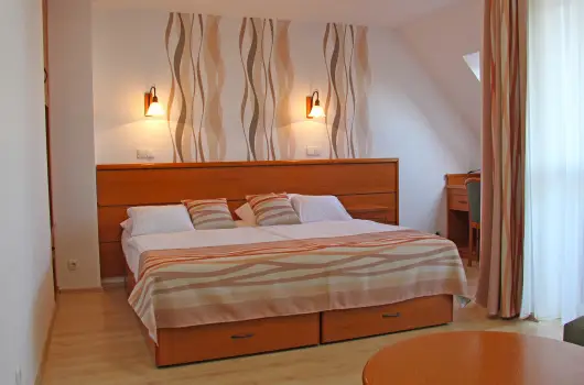 Hotel Panor�ma Balatongy�r�k, Balatongy�r�k, Zalakaros - 26 km