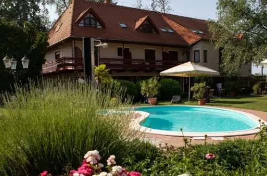 Zsanett Hotel, Balatonkereszt�r, Zalakaros - 24 km