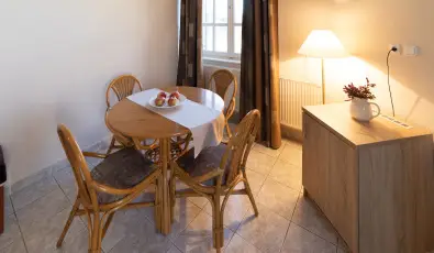 Zsanett Hotel Balatonkeresztr