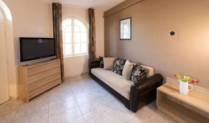 Zsanett Hotel Balatonkeresztr