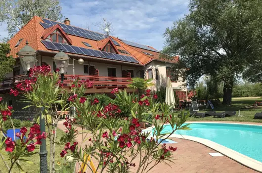 Zsanett Hotel, Balatonkereszt�r, Zalakaros - 24 km
