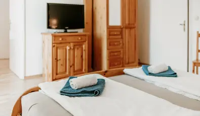 K�k Vend�gh�z Gyenesdi�s