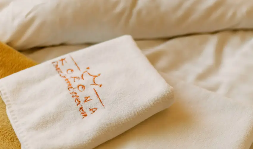 Korona Panzi s tterem Hvz