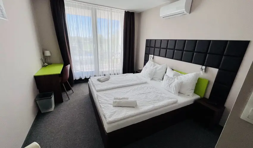 Port tterem & Panzi Balatonmriafrd