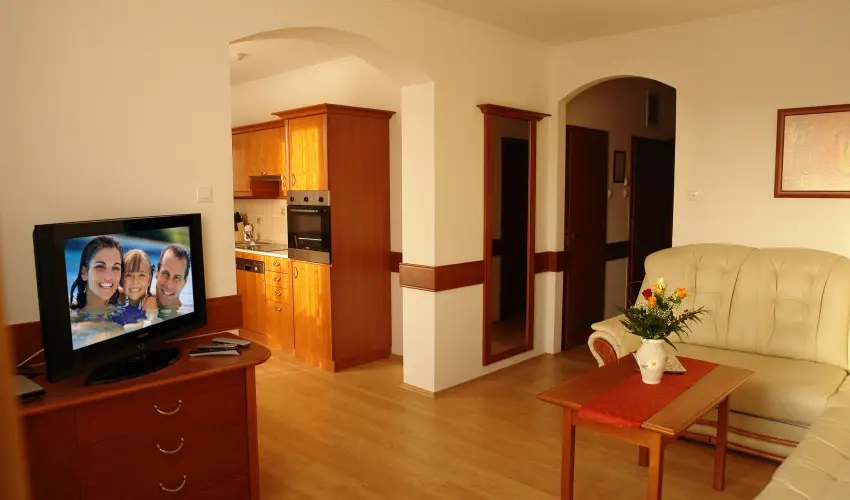 Szerencsemk Panzi Kehidakustny