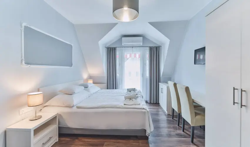 Tokajer Wellness Panzi� Keszthely
