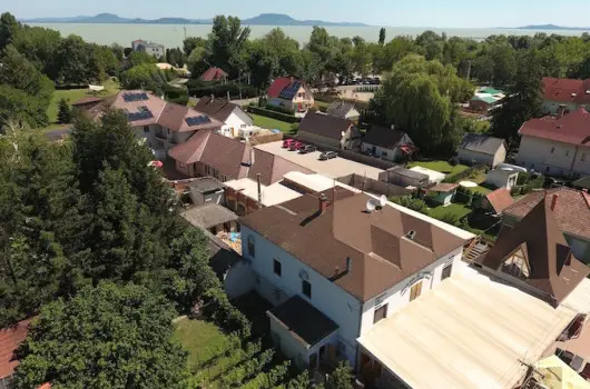 Viktor Bor- �s Vend�gh�z, Balatonm�riaf�rd�, Zalakaros - 25 km