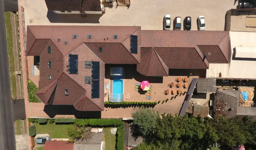 Viktor Bor- s Vendghz Balatonmriafrd