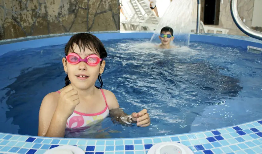 Viktor Bor- s Vendghz Balatonmriafrd