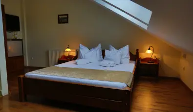 Viktor Bor- s Vendghz Balatonmriafrd