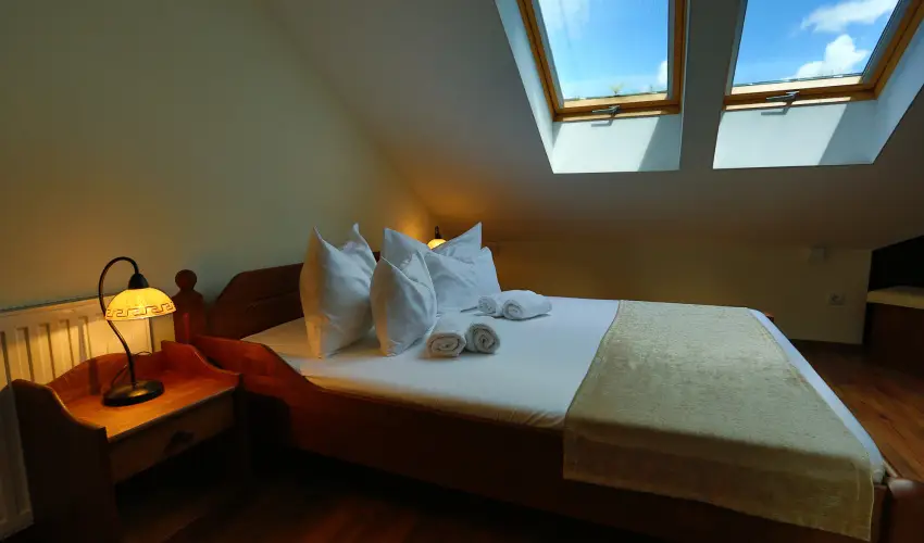 Viktor Bor- s Vendghz Balatonmriafrd