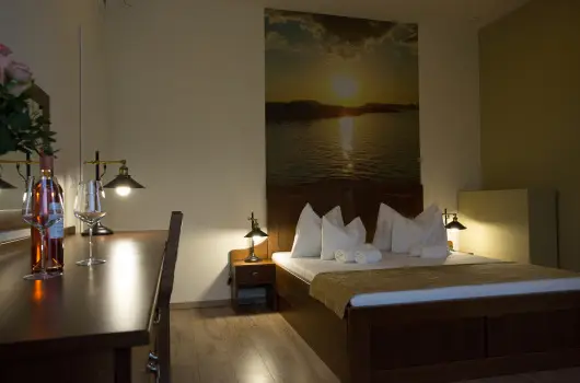 Viktor Bor- s Vendghz, Balatonmriafrd, Zalakaros - 25 km